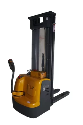 Штабелер самоходный 1,5 т 5,6 м XILIN CDDR15-III 24/200 В/Ач (сопровождаемый) 1010950 купить в Магнитогорске