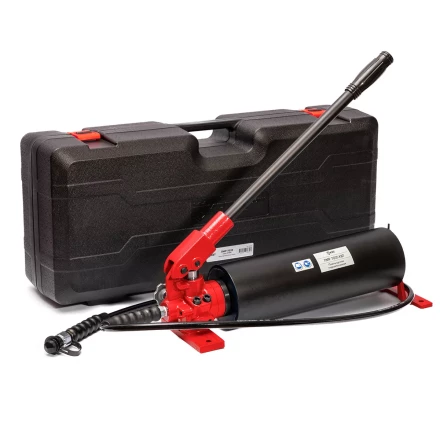 Помпа гидравлическая ручная КВТ ПМР-7035 объем маслобака 3.5 л (85140) купить в Магнитогорске