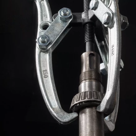 Съемник механический двухлапковый КВТ СМ-110Д серия ПРОФИ (82130) купить в Магнитогорске