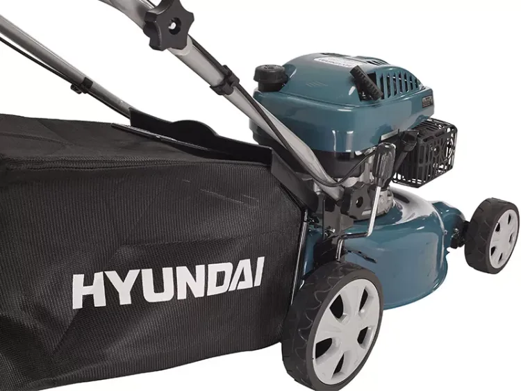 Бензиновая газонокосилка Hyundai L 4300 купить в Магнитогорске
