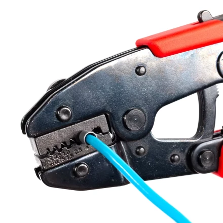 Пресс-клещи КВТ СТВ+5 с 5 матрицами МПК для опрессовки разъемов, втулочных, изолированных и неизолированных наконечников (набор) (89227) купить в Магнитогорске