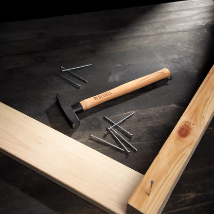 Молоток слесарный, 200 г Denzel, кованый квадратный боек, буковая рукоятка, 10426 купить в Магнитогорске