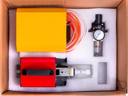 Пресс-клещи пневматические КВТ ПКП-01 для опрессовки наконечников и разъемов матрицами МПК (85396) купить в Магнитогорске