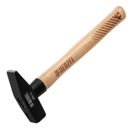 Молоток слесарный, 600 г Denzel, кованый квадратный боек, буковая рукоятка, 10431