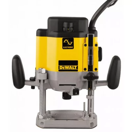 Фрезер DeWalt DW629 купить в Магнитогорске