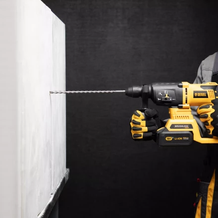 Бур по бетону Denzel, 10 x 310 мм,двойная спираль, три пылеотводящие кромки, 705019 купить в Магнитогорске