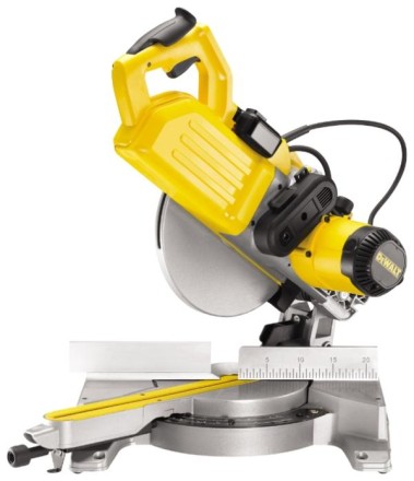 Пила торцовочная DeWALT DWS 778 XPS купить в Магнитогорске