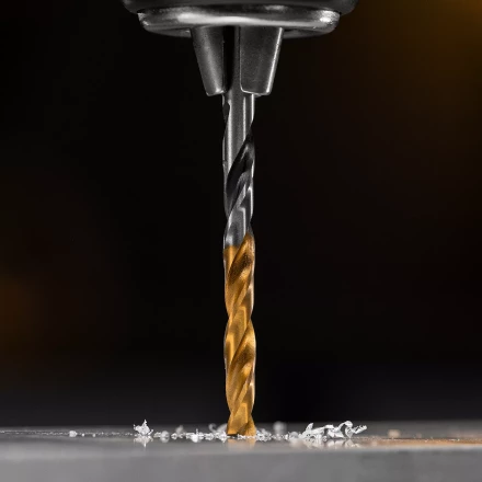 Сверло спиральное по металлу Denzel 4 x 75мм, Р6М5, Golden Tip, многогранная заточка 718272 купить в Магнитогорске