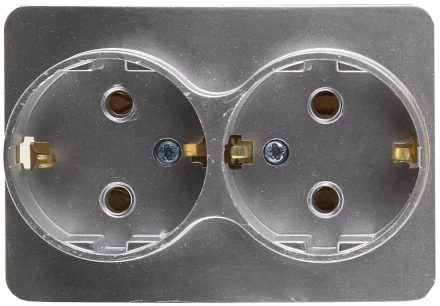 Розетка СВЕТОЗАР &quot;ГАММА&quot; с заземлением, двойная, без вставки и рамки, цвет светло-серый металлик, 16А/~250В SV-54107-SM купить в Магнитогорске