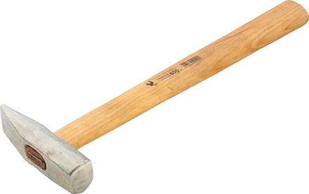 Молоток слесарный 500 г квадратный боек деревянная рукоятка Россия 10270 купить в Магнитогорске