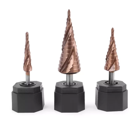 Ступенчатое сверло MESSER HSS CO 4-32х15 с кобальтовым покрытием и тремя спиральными канавками. купить в Магнитогорске