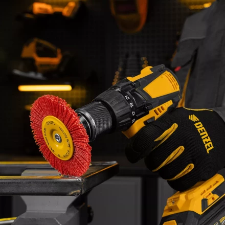 Щетка для дрели Denzel, 100 мм, Плоская, со шпилькой, нейлоновая щетина, 74434 купить в Магнитогорске