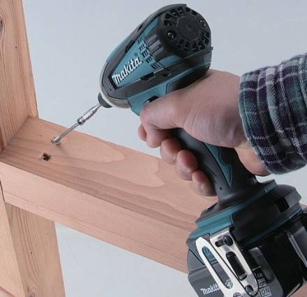 Аккумуляторная дрель -шуруповерт Makita DTD146RFE купить в Магнитогорске